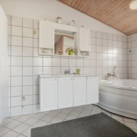 Jytte - 1-7km From The Sea By Interhome